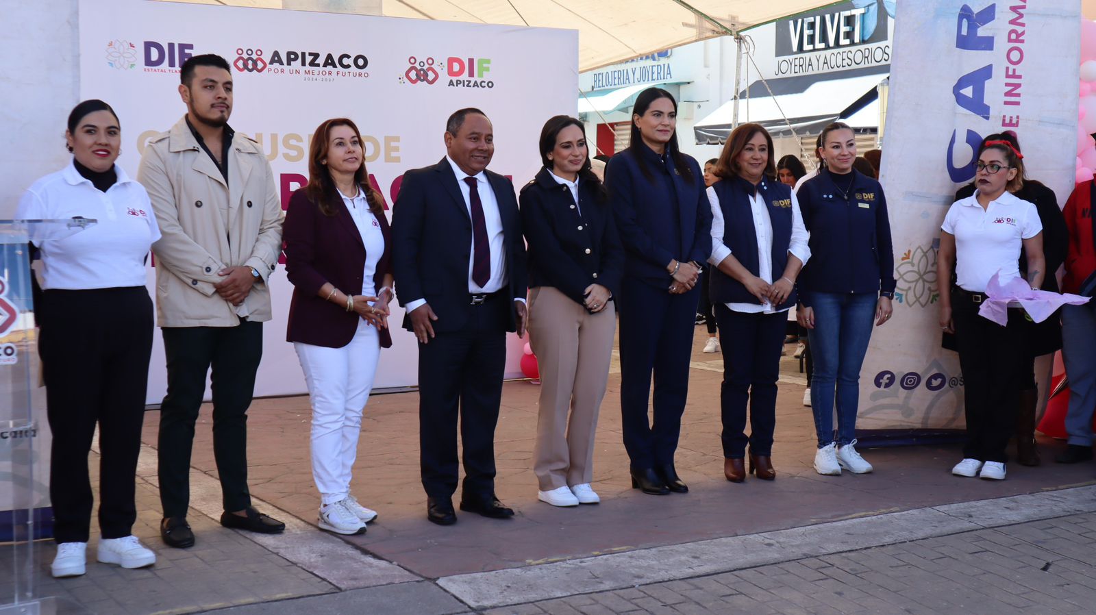 Javier Rivera Bonilla inaugura el Carrusel  de Información y Servicios del SMDIF